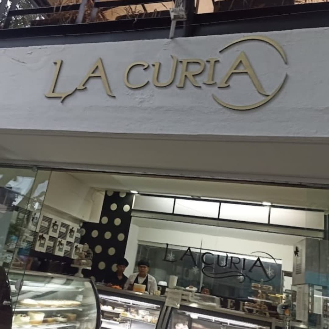 La Curia 3